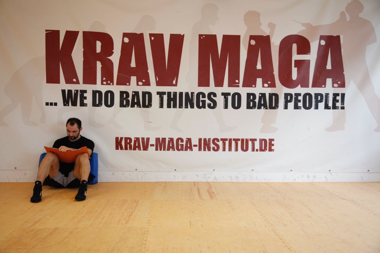 KRAVolution Krav Maga Institut werde Trainer! KRAVolution Krav Maga Institut werde Trainer!