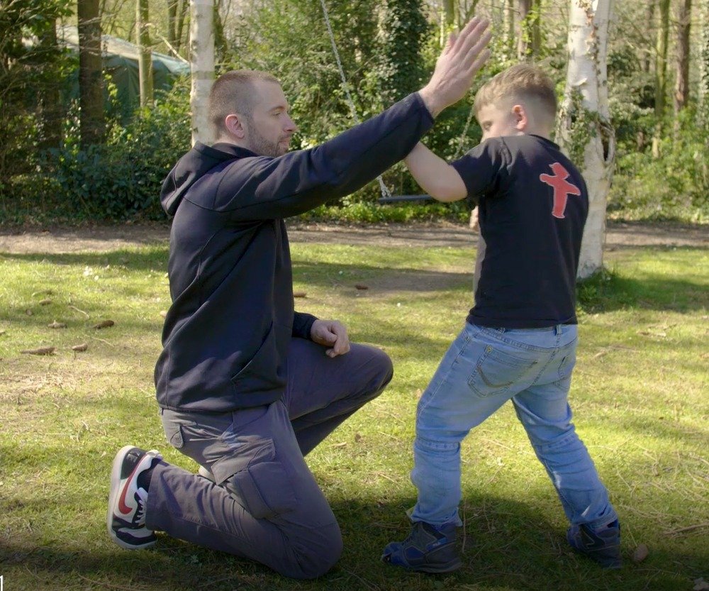 Verteidigung gegen Ohrfeigen für Kinder