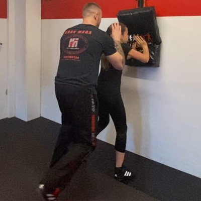 Selbstverteidigung gegen Schubsen